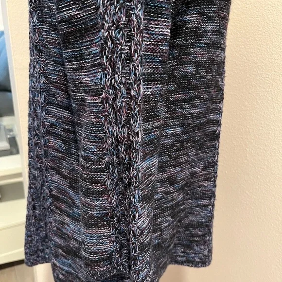 Studio Works 3/4 Sleeve V-Neck Sweater. - Picture 6 of 11